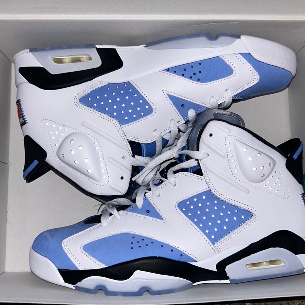 Air Jordans 6 Retro “UNC Blue Men’s Size 12